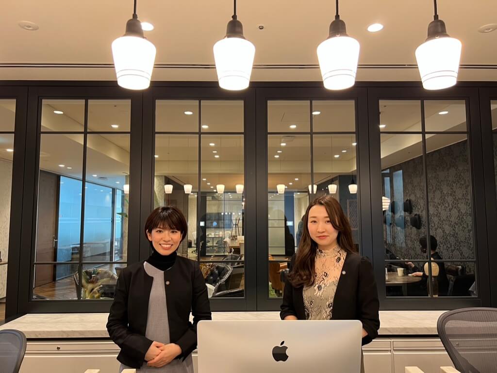 旅行会社・ホテル旅館で働くスタッフの画像