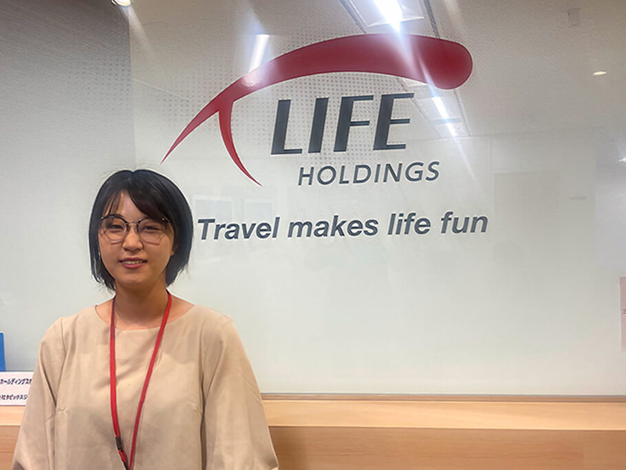 旅行会社・ホテル旅館で働くスタッフの画像