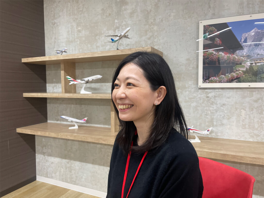 旅行会社・ホテル旅館で働くスタッフの画像